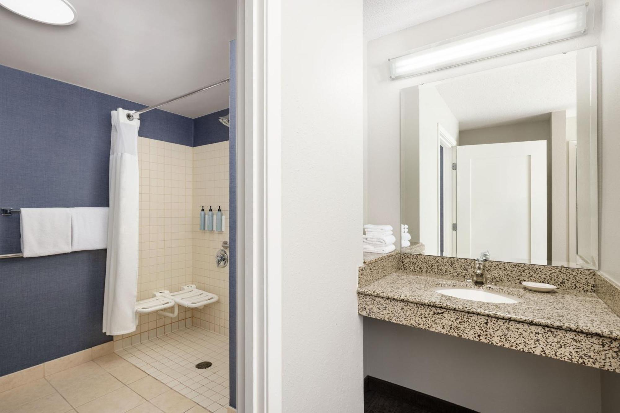 Residence Inn קונקורד מראה חיצוני תמונה